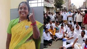  வானதிக்கு எதிராக செக்.. கோவை தெற்கில் நாம் தமிழர் கட்சி,  காங்கிரஸ் ஒன்று திரண்டு மறியல்