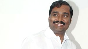 வேல்முருகனின் வெற்றி நிச்சயம் அசாத்தியமானது.. .பாமக-அதிமுகவின் பலத்தை மீறி வென்றது எப்படி? 