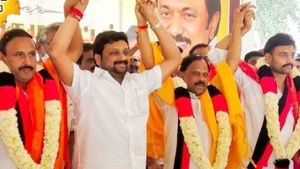 அதிமுக கோட்டையில் திமுக கொடி... ஸ்டாலினிடம் சபாஷ் வாங்கிய திமுக மாவட்டச் செயலாளர்..! 
