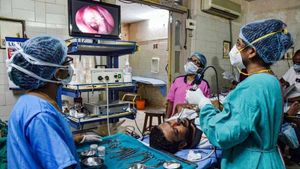 கர்நாடகாவில் குழந்தைகளுக்கும் பரவிய கருப்பு பூஞ்சை பாதிப்பு.. ஒரே நாளில் 20,378 பேருக்கு கொரோனா 