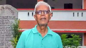 பீமா கோரேகான் வழக்கில் கைது செய்யபட்ட சமூக செயற்பாட்டாளர் ஸ்டேன் ஸ்வாமிக்கு கொரோனா தொற்று 