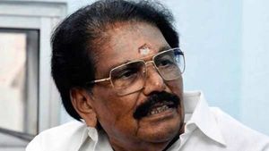 தமிழகத்தில் ஊரடங்கு நீட்டிக்கப்படுமா?.. இதுக்கு  வருவாய்த்துறை அமைச்சரின் பதில் இதுதான்! 