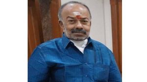 அதிமுக ஒருங்கிணைப்பாளர் ஓபிஎஸ் தம்பி ஓ.பாலமுருகன் காலமானார் - தலைவர்கள் இரங்கல் 