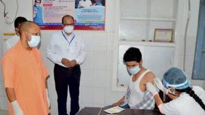 யோகி அரசை உலக சுகாதார நிறுவனம் பாராட்டியதா.. இணையத்தில் வைரலாகும் புது தகவல் 