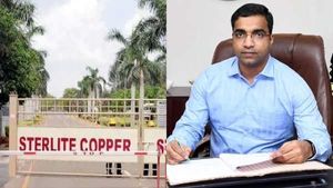 தூத்துக்குடியில் ஸ்டெர்லைட் ஆலையில் தயாராகும் ஆக்ஸிஜன் முழுவதும் தமிழகத்திற்கே!.. ஆட்சியர் 