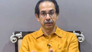 மகாராஷ்டிராவில் விரைவில்.. 24மணி நேரமும் இயங்கும் தடுப்பூசி மையங்கள்..முதல்வர் உத்தவ் தாக்கரே அதிரடி