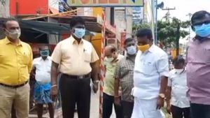  தேனி: 'இப்படிதான் சமைக்கணும்'... செம டேஸ்ட்... அம்மா உணவகத்தில் சாப்பிட்ட திமுக எம்.எல்.ஏ! 