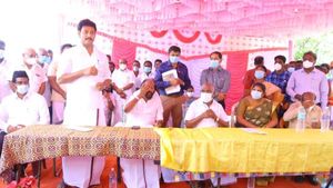 முதல்வர் ஸ்டாலின் போட்ட உத்தரவு.. உடனே களமிறங்கிய அன்பில் மகேஷ்.. நெகிழ்ந்து போன இலங்கை தமிழர்கள்! 