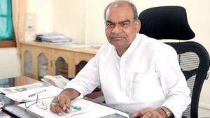 Exclusive: 2500 வருடம் பழமையானது.. அதிக ஞான பீட விருது பெற்றது கன்னடம்- மொழி அறிஞர் பளிச் பேட்டி! 