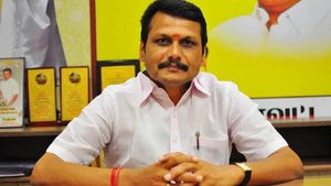 செந்தில் பாலாஜி கூறியது போலவே.. நாகை அருகே.. அணில் ஓடியதால் மின்கம்பி அறுந்து விழுந்தது.. மின்தடை! 