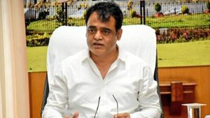 கர்நாடகாவில் ஆக்சிஜன் தட்டுப்பாட்டால் யாரும் சாகவில்லை.. ஹைகோர்ட் ரிப்போர்ட்டுக்கு அரசு மறுப்பு