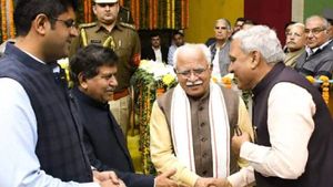 பாஜக தலைவரின் கார் கண்ணாடி உடைப்பு.. 100 விவசாயிகள் மீது தேச துரோக வழக்கு.. ஹரியானா போலீஸ் அதிரடி