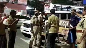 இப்படியும் ஒரு போலீஸா..  இரவு நேரங்களில் வண்டிகளை நிறுத்தி.. மதுரையே ஹேப்பி அண்ணாச்சி! 