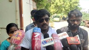 பேய்குளம் மகேந்திரனை சாத்தான்குளம் போலீசார் அடித்து கொன்ற வழக்கு.. சிபிசிஐடி விசாரணை தீவிரம் 