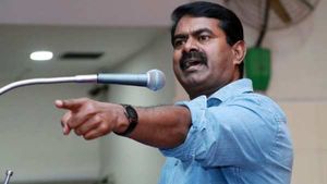பெண்களுக்கு இலவச பயணம் அரசு வழங்குவது தேவையற்றது: அதிர்ச்சிக்கொடுத்த சீமான் 