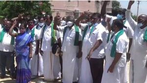 தென்பெண்ணை நதிக்கு குறுக்கே அணை கட்டிய கர்நாடகா.. மத்திய அரசுக்கு எதிராக விவசாயிகள் போராட்டம் 