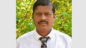 திருச்சி பிஷப் ஹீபர் கல்லூரி ஹெச்ஒடி அதிரடியாக கைது.. மாணவிகள் புகாரால் 5 பிரிவில் வழக்கு! 