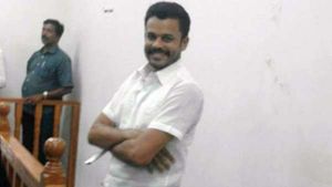 ஈமு கோழி மோசடி வழக்கு: தீரன் சின்னமலை பேரவை தலைவர் யுவராஜூக்கு 10 ஆண்டு சிறை 