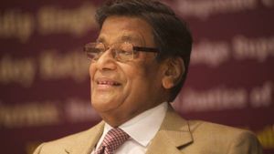  க்ளவுஸ் அணிந்து பலாத்காரம் செய்தால் குற்றமில்லை என்பதா? உச்சநீதிமன்றத்தில் அட்டார்னி ஜெனரல் வாதம்