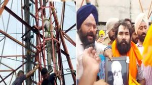  பணிந்தது அரசு.. 135 நாட்களாக டவரில் ஏறி போராடிய ஆசிரியரின் கோரிக்கை ஏற்பு.. பஞ்சாப்பில்!