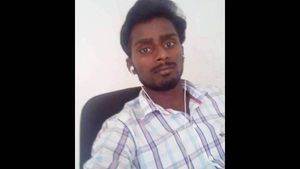 ஓரினசேர்க்கைக்கு அழைத்து..  2 பேரை நிர்வாணமாக்கி படம் பிடித்து, அடித்து சித்ரவதை.. ஓசூரில் ஷாக் 