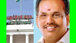 அப்பதான் அவைக்கு வந்தார் சபாநாயகர் செல்வம்.. நெஞ்சுவலியால் ஐசியூவில் அனுமதி.. நலம் விசாரித்த ஆளுநர்