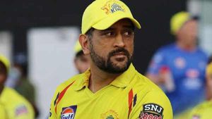 வேலையை ஆரம்பிக்கும் நேரத்திலா இப்படி.. தர்ம சங்கடத்தில் 'மென்டர்' தோனி.. ஹர்திக் பாண்ட்யாதான் காரணம்