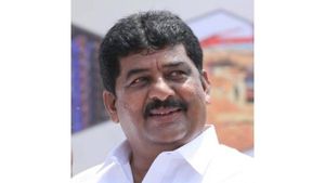 மனைவி, மகனை பறிகொடுத்துவிட்டு.. அத்தனை துக்கத்திலும் களத்திற்கு வந்த திமுக எம்எல்ஏ.. நெகிழ்ச்சி உதவி
