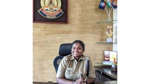 ஆப்பாயில்  போட இவ்வளவு லேட்டா? போதையில் ஓட்டலை சூறையாடிய போலீசார் - சஸ்பெண்ட் செய்த எஸ்.பி 