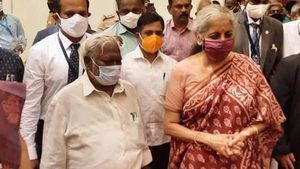 தமிழகத்தில் பிற கட்சிகளை விட பா.ஜ.க.வில்தான் பெண்களுக்கு அதிக பாதுகாப்பு.. சொல்வது நிர்மலா சீதாராமன்