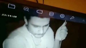அட.. நைட் நேரத்தில்.. இதையெல்லாமா திருடுவாங்க.. உளுந்தூர்பேட்டை போலீசாருக்கே ஷாக் தந்த இளைஞர்