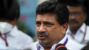 அதெல்லாம் பெரிய வித்தையில்லை, ரெய்டு நடக்குது.. கவனமா இருங்க.. செல்லூர் ராஜூவை கிண்டல் செய்த பிடிஆர் 