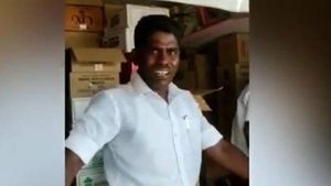 கவர்மென்ட் அப்படித்தான் சொல்லும்.. நீங்க என்ன வேணாலும் பண்ணுங்க.. டாஸ்மாக் ஊழியர் அடாவடி வைரல்! 