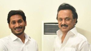 ப்ளீஸ் அறிக்கையை படிங்க.. ஸ்டாலின் ஸ்டைலை கையில் எடுத்த ஜெகன்.. பொங்கி எழுந்த பாஜக.. ட்விஸ்ட்! 