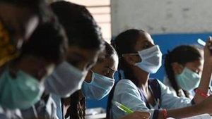 நாமக்கல், தஞ்சை, கரூரை தொடர்ந்து திருவாரூர் மாவட்டத்திலும் 4 மாணவர்களுக்கு கொரோனா 
