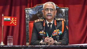இந்திய பெருங்கடலில் கால் வைக்க பார்க்கும் சீனா.. இலங்கைக்கு விரைந்த இந்திய ராணுவ தளபதி.. பின்னணி! 