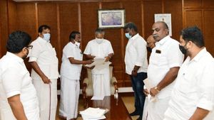 முழுசா படிக்கிறேன்; ஸ்டாலின் நல்லா ஒர்க் பண்றார்; வாழ்த்துச் சொன்னதாக சொல்லுங்க; பாராட்டிய பினராயி 