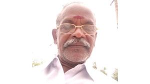 மாற்று ஜாதி பெண்ணுடன் மகன் திருமணம்.. ஆத்திரமடைந்த தந்தை.. கோடாரியால் தாக்கும் பகீர் வீடியோ 