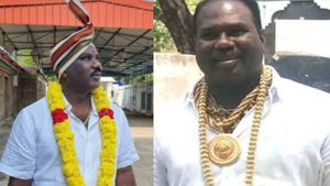 Exclusive: உடலில் 3 கிலோ தங்கம்... நடமாடும் நகைக்கடை... திமுக ஒன்றியத் தலைவரின் பின்னணி என்ன..? 