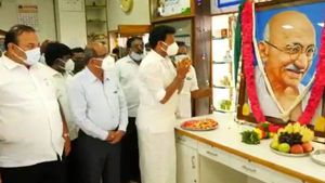 ஒன்னாப்பு பசங்களால ரொம்ப நேரம் மாஸ்க் போட முடியாது.. வேறு ஐடியா சொன்ன அமைச்சர்! 