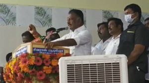 சில தவறான வியூகங்கள்... விழுப்புரம் அதிமுக கூட்டத்தில்.. வெடித்த ஓபிஎஸ்.. பரபரப்பு பேச்சு 