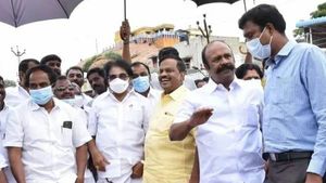 அரசியலில் இதெல்லாம் சகஜமப்பா; திமுகவுடன் கரம் கோர்த்த அதிமுக எம்.எல்.ஏ.! கன்னியாகுமரி சுவாரஸ்யம்! 