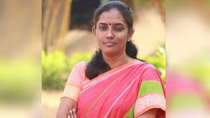 கூசும் வார்த்தைகளால் திட்டினார்.. கரூர் மாணவி குடும்பத்திற்கு நேர்ந்த அநீதி.. உண்மையை உடைத்த ஜோதிமணி
