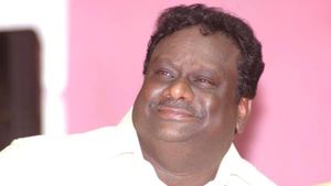 வன்னியர்களும் 3 மாணவிகள் உயிரோடு எரிப்பும்-ஜெய்பீம் எதிர்ப்புக்கு பதில் காடுவெட்டி குரு பேச்சு வைரல்