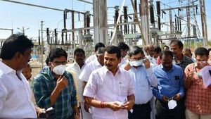மின்சாரத் துறையில் 56,000 காலிப் பணியிடங்கள்; எப்போது நிரப்பப்படும்? -செந்தில்பாலாஜி புதிய பதில்..! 