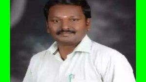 சார் பேர் ரகுநாதன்.. பூராவும் ஆபாசம்.. மாணவிகளிடம் வாயை தொறந்தாலே டபுள் மீனிங்.. கோவை ஷாக்..! 