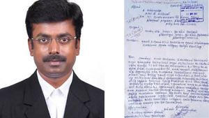 அதிகாரிகளை செருப்பால் அடிக்க அனுமதி கொடுங்க.. கலெக்டருக்கு திருவள்ளூர் சுந்தரவேலு கடிதம்!