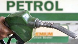  கட்டுக்கடங்லையே..மும்பையில் 1 லிட்டர் பெட்ரோல் விலை ரூ115.50; சென்னையில் ரூ106.35க்கு விற்பனை