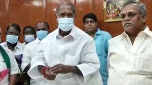  வெள்ள பாதிப்பு.. மஞ்சள் குடும்ப அட்டைதாரர்களுக்கும் ரூ 5000 நிவாரண நிதி.. புதுவை முதல்வர் ரங்கசாமி