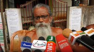  யாராவது என்ன செருப்பால அடிச்சிட்டு போங்க.. காத்திருக்கும் அய்யாக்கண்ணு.. திருச்சியில் போராட்டம் 